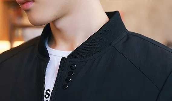 Мужской бомбер ветровка