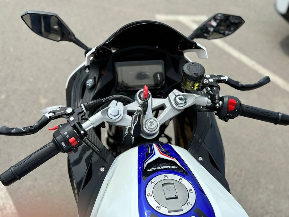 BMW Motosikl Sport bike 400 болиб толаш бошлангич толовсиз, кредит