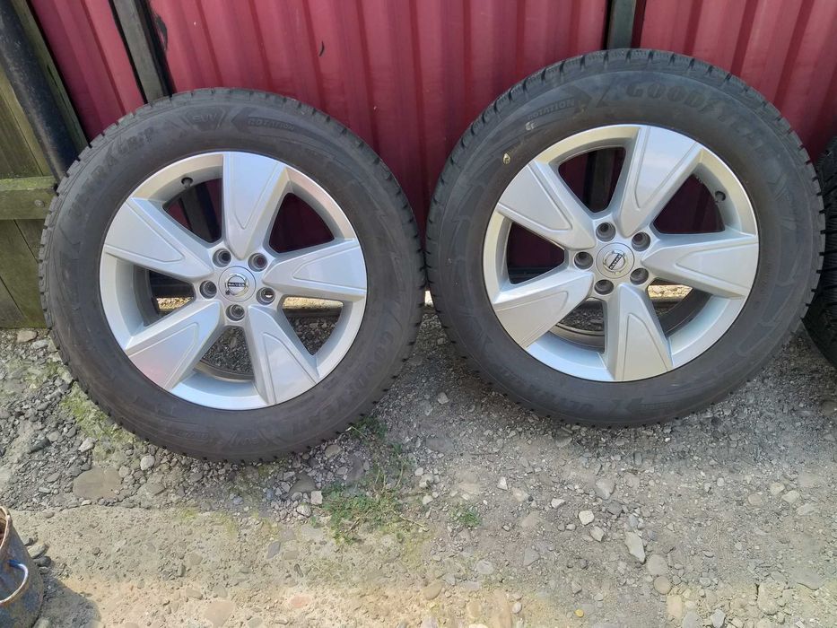Jante VOLVO Xc40 Iarna R17 + Anvelope GoodYear 235 60 R17