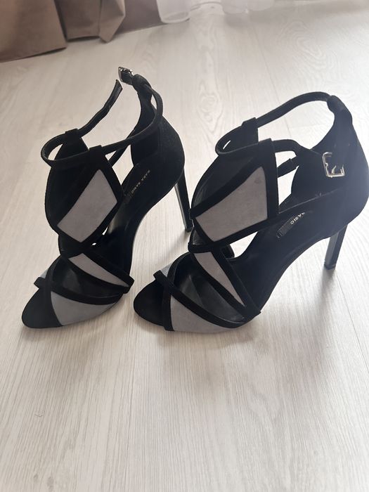 Босоножки Zara