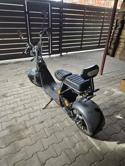 Moped Scuter electric 45km-h, 120 km Autonomie