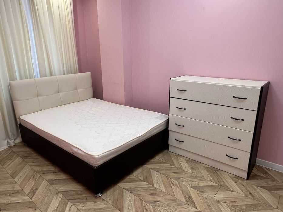 Кровать+матрас+комод