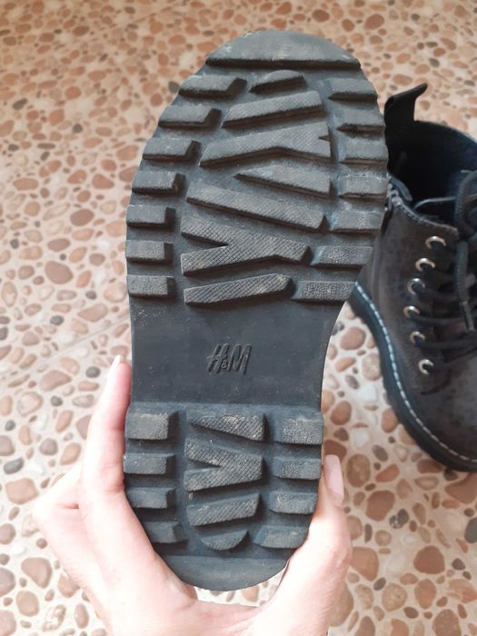 Боти с връзки H&M
