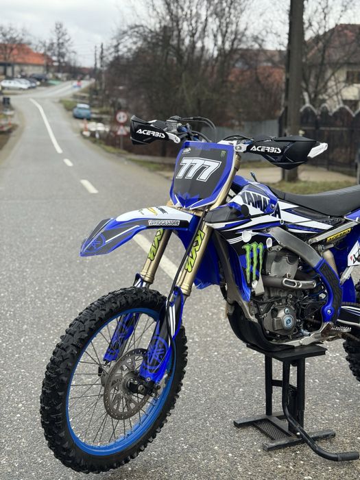 Yamaha YZ450-F .