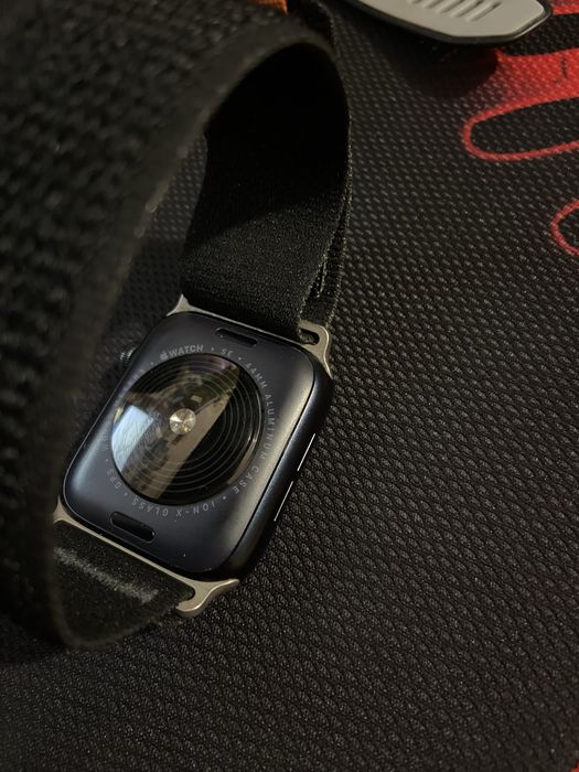 Apple watch se (2-ое поколение)