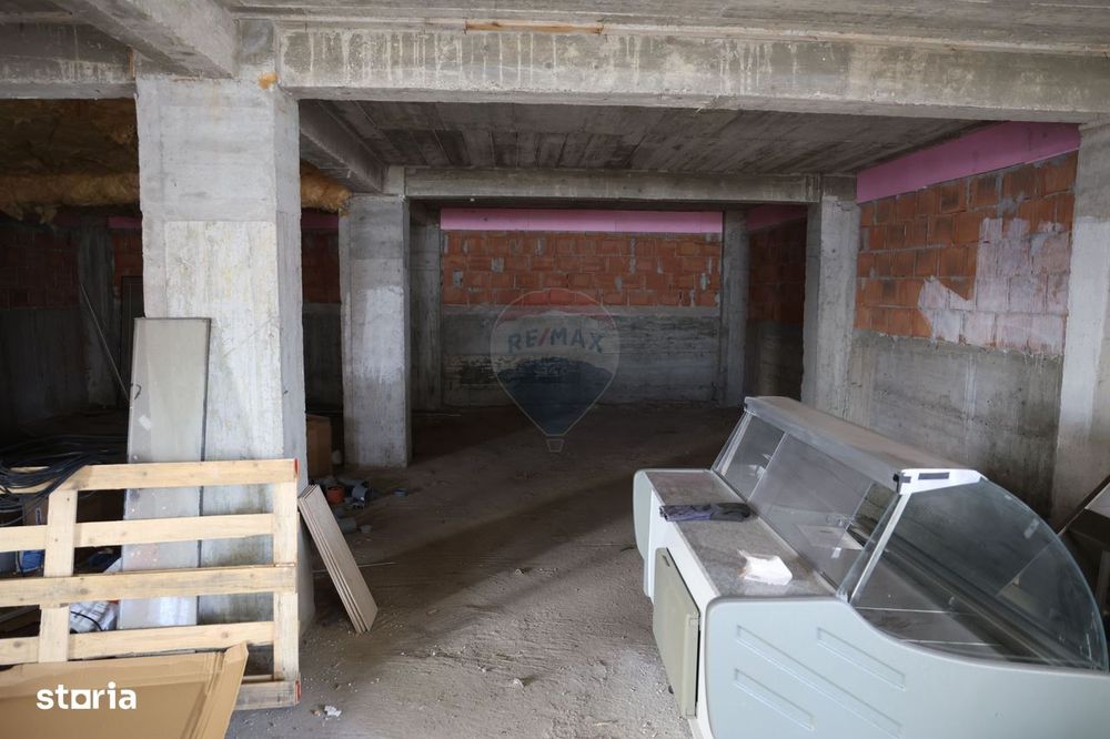 Spațiu comercial de 317mp de vânzare