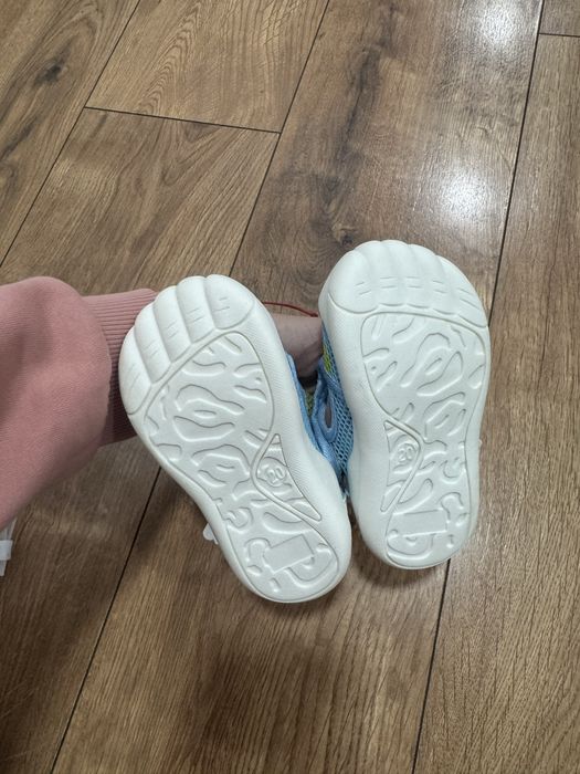 Детски пантофи/обувки