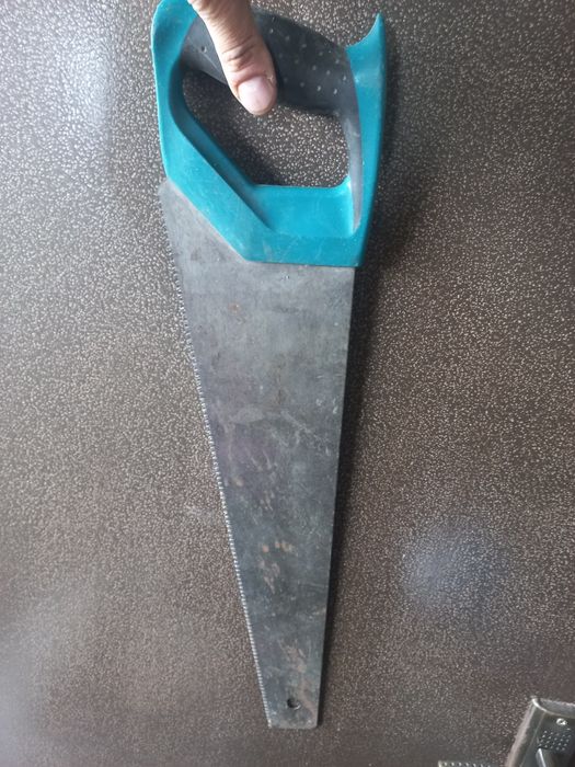 Продам пилу крепкую