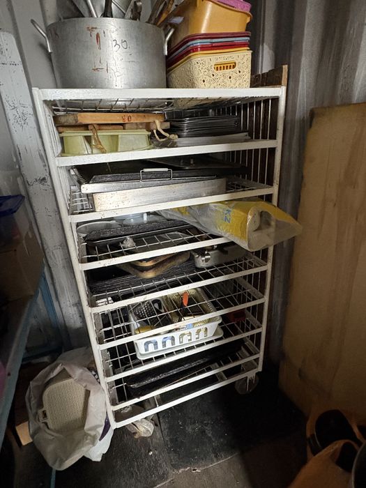 Продам полку на колесах