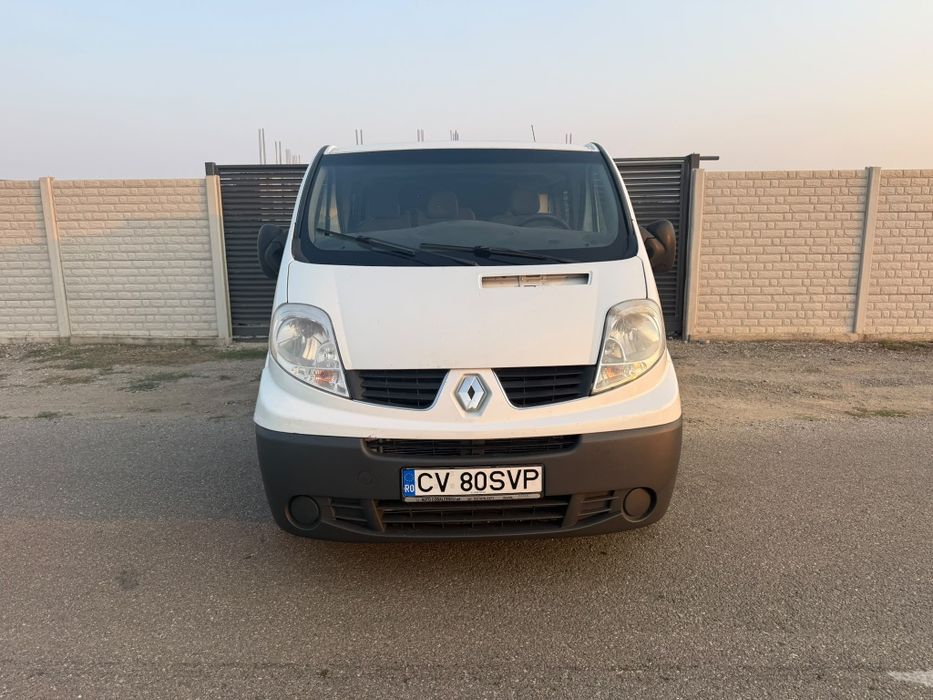 RENAULT Trafic 2013 — imagine 3