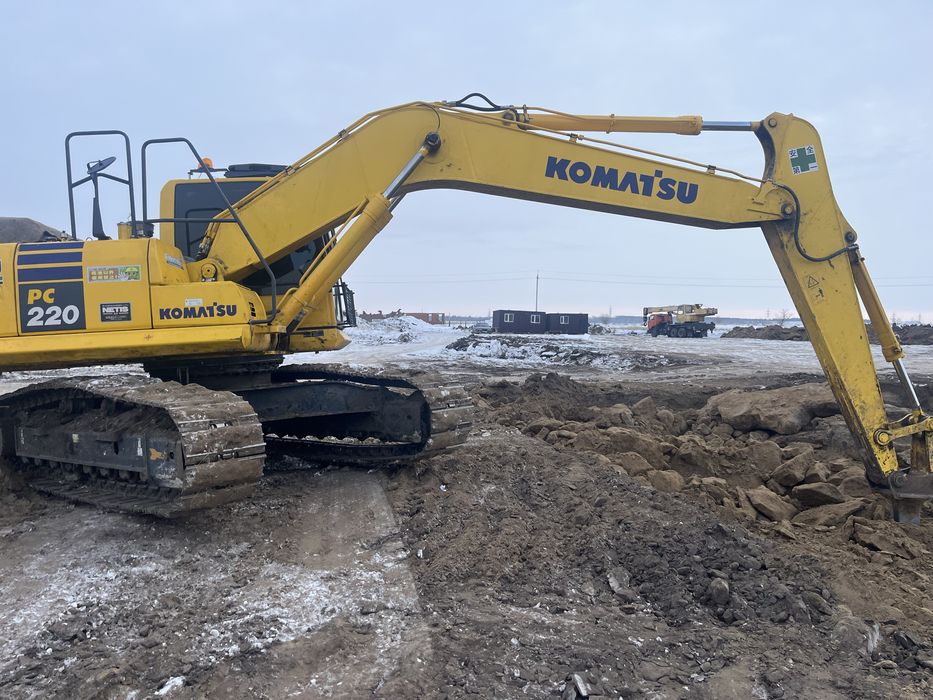 Услуги гусеничного эксковатра