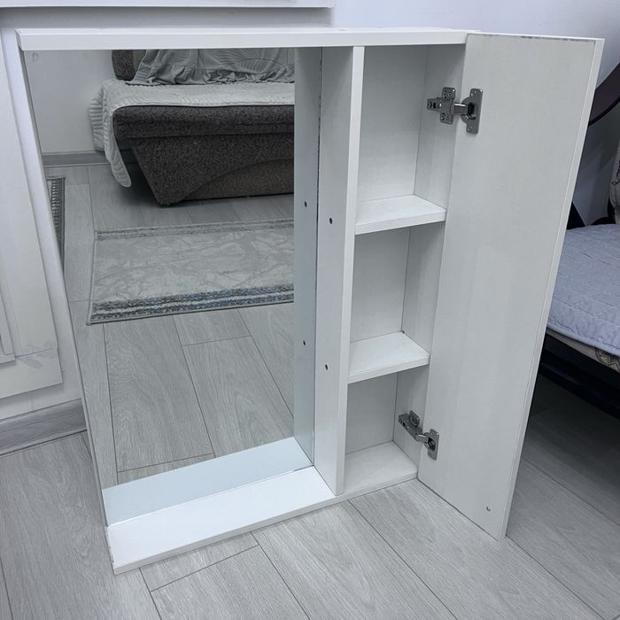 Шкафчик для ванной новая