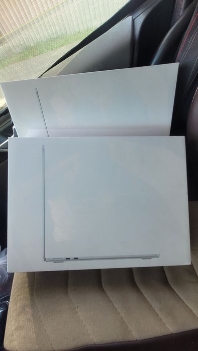 Macbook air m2 13.6