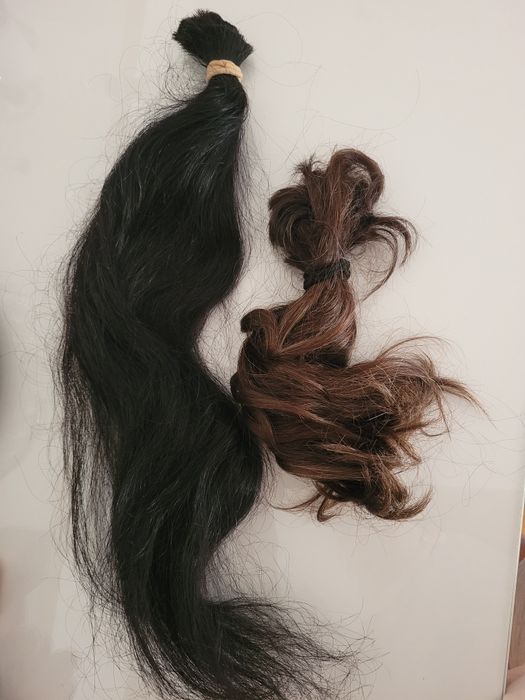Vând cozi din păr natural(ambele 700 lei)