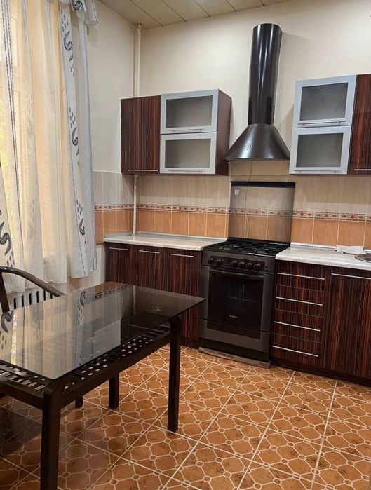 Продаётся квартира | Чиланзар, 2-й квартал
Ориентир: рядом с ТЦ Чиланз