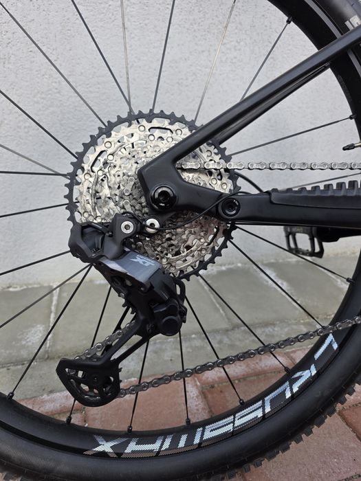 Bicicleta electrica BULLS Sonic 21kg (720wh + Di2)