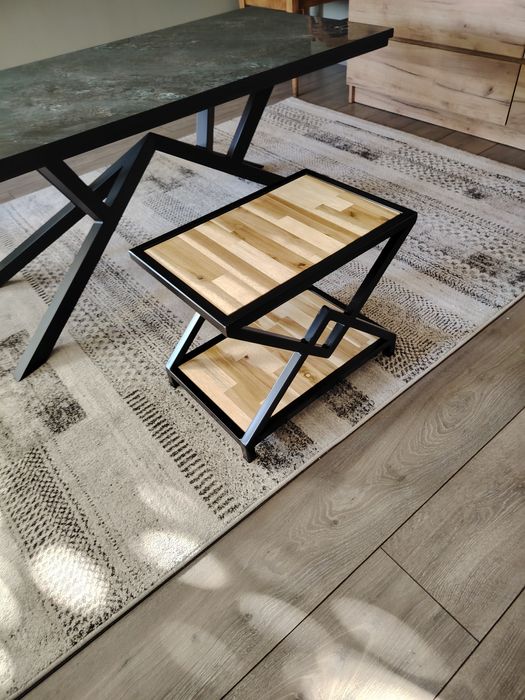 Помощни маси в индустриален стил