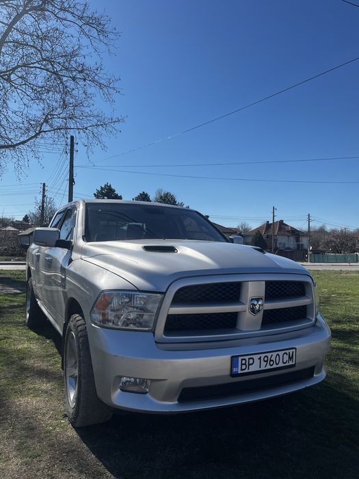 DODGE RAM 1500 HEMI 5.7 liter