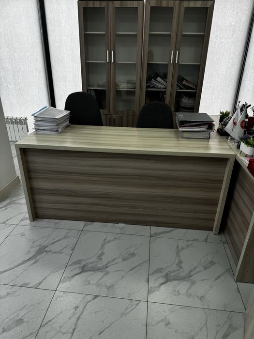 Офисные столы 4 шт