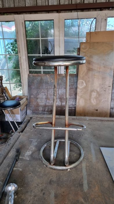 Продам барные стулья