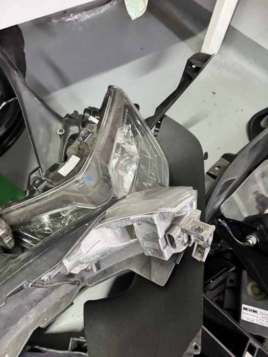 Carene sezut aripa bord parbriz semnalizari roti piaggio mp3 yourban LT 300cm