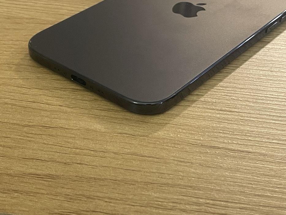Бартер iPhone Air 256gb black гаранционен 100% 54 цикъла