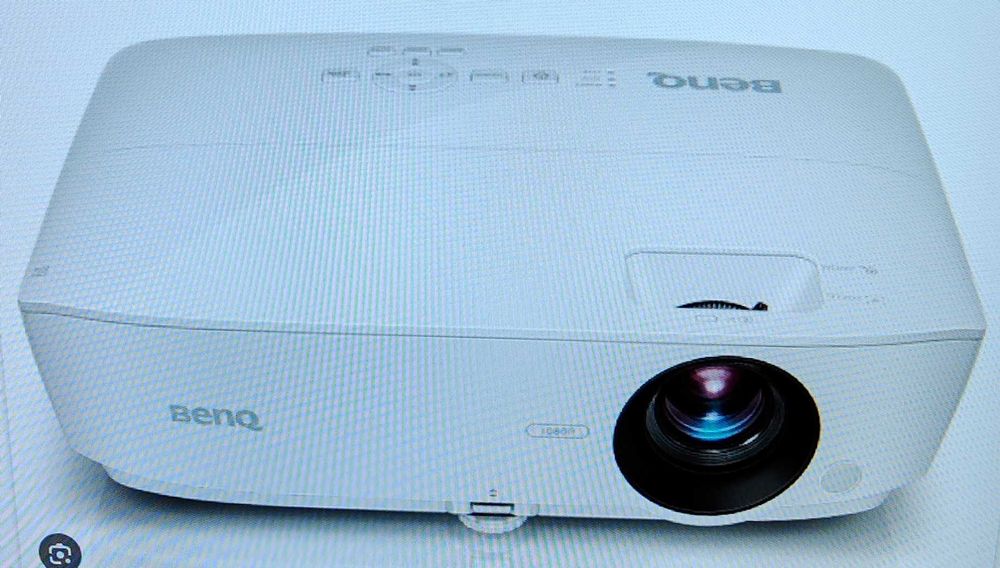 Videoproiector Benq MH534