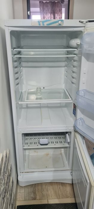 Продам холодильник 15000