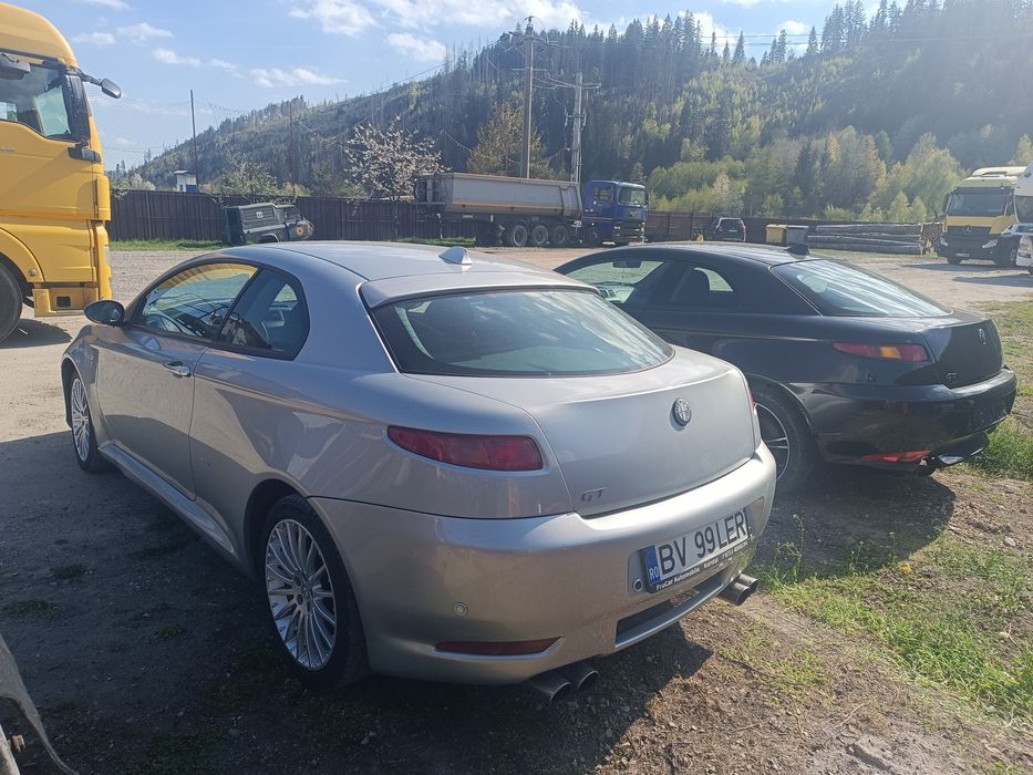 Vând două Alfa Romeo GT