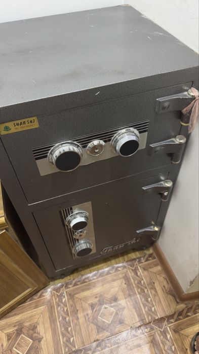Продается Сейф  буу 1 шт