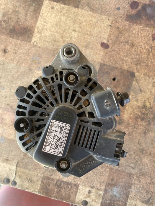 Генератор / Алтернатор за хюндай и20 1.2 бензин