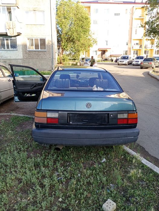 Автомобиль Пассат Б3 1,8 моно.1989г.