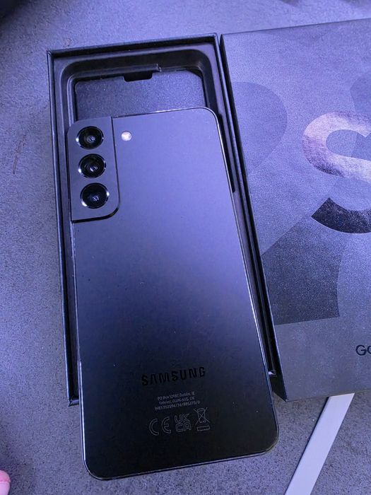 Samsung S22 negru 256gb  husa carbon