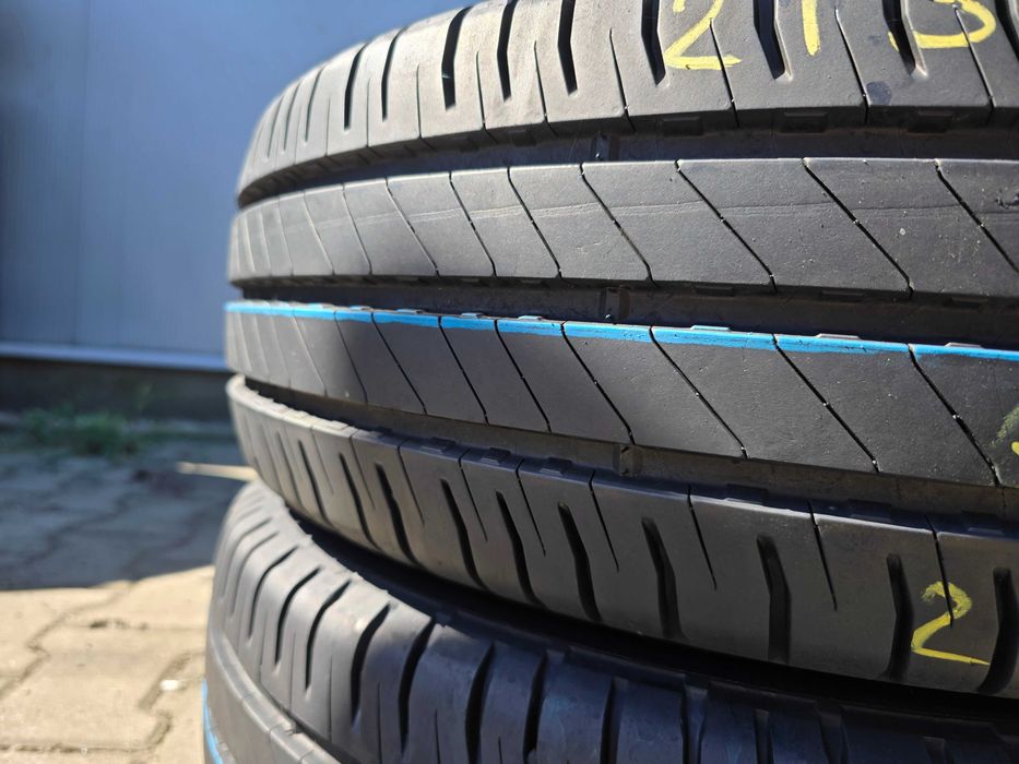 2x 215 65 16c 109/107T Michelin Agilis 3