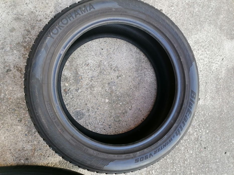 Vând 2 anvelope iarnă pirelli 315.30.21 și două yokohama 235.50.19