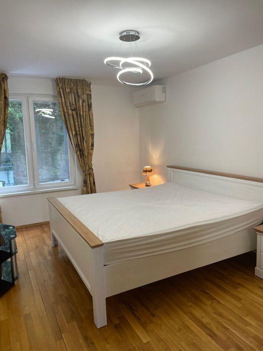 Дава се под наем Тристаен апартамент в София, Лозенец - 95 кв.м за 999 € - Снимка #8