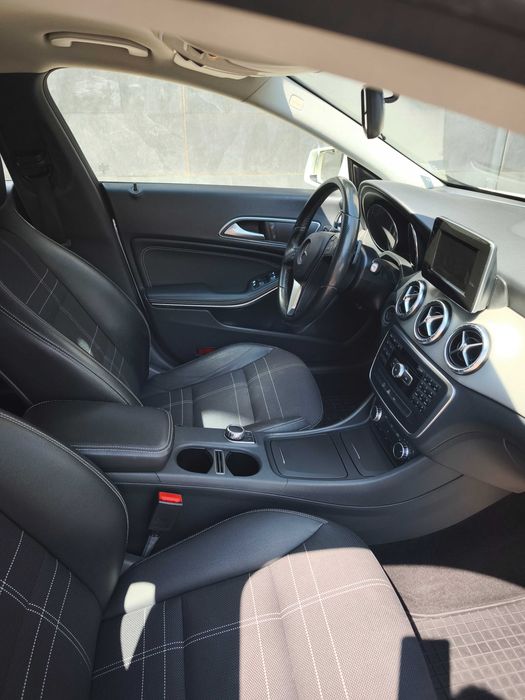 Mercedes-Benz CLA 200 в перфектно състояние!