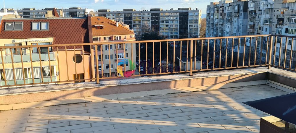 Дава се под наем Четиристаен апартамент в Варна, Базар Левски - 300 кв.м за 1296.42 € - Снимка #12