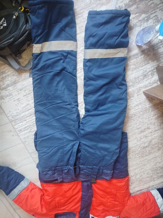 Продам срочно спец одежду