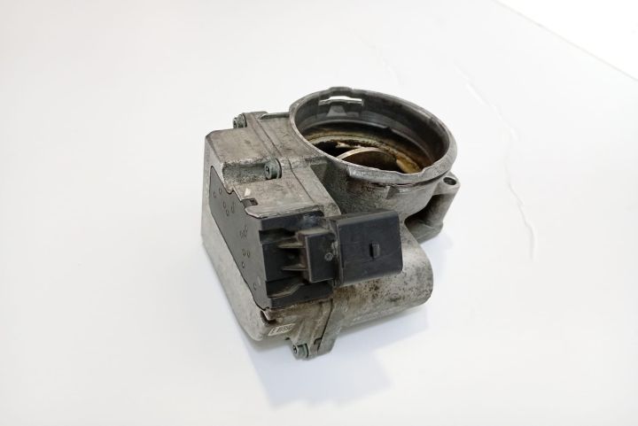 Clapeta  acceleratie  03G128063C Volkswagen VW Passat B6