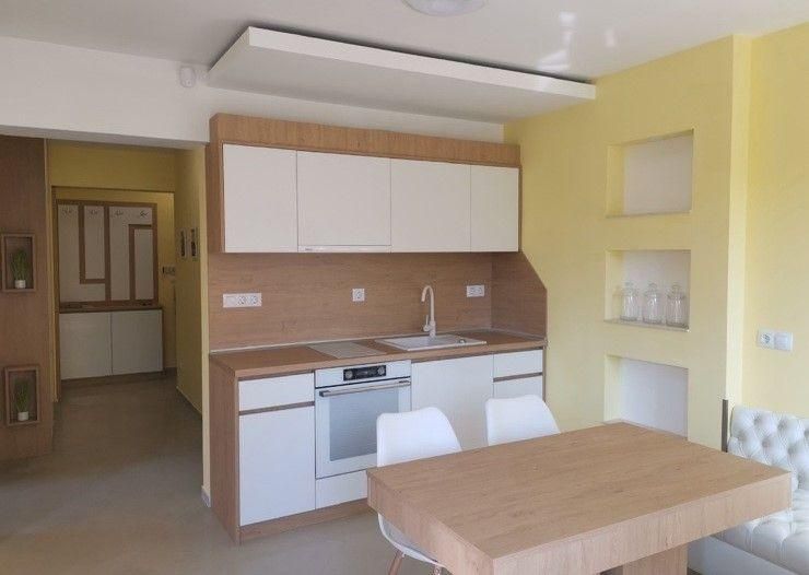 Дава се под наем Тристаен апартамент в София, Витоша - 94 кв.м за 960 € - Снимка #2