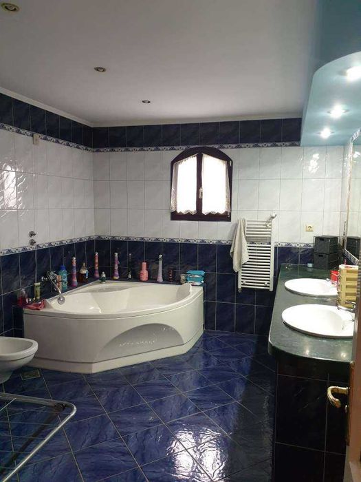 Casa S+P+1+M cu 28 ari de teren in Martinesti