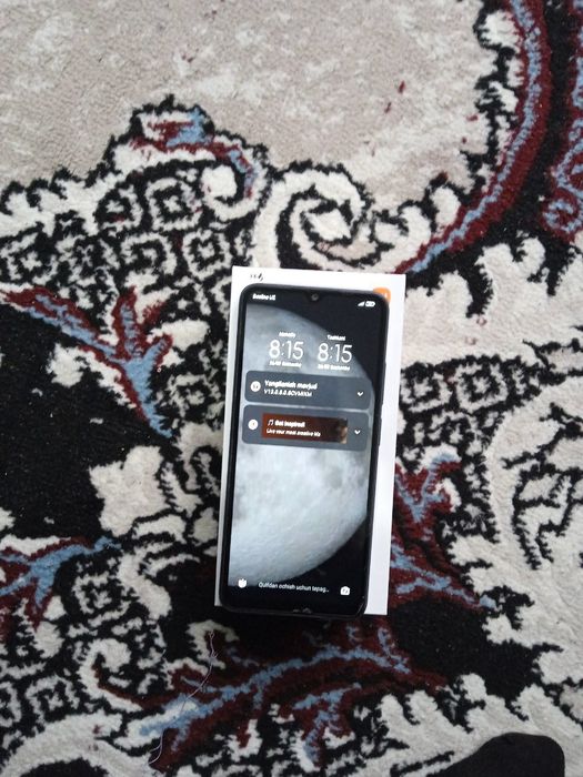 Resmi 12c  4+3ga 128xotira