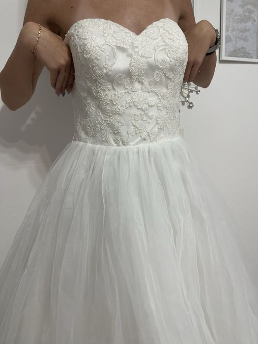 Нови булчински рокли