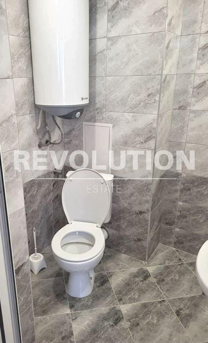 Дава се под наем Двустаен апартамент в Варна, Колхозен пазар - 45 кв.м за 388.62 € - Снимка #4