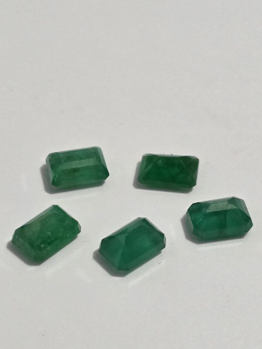 Изумруд 4.91 карат