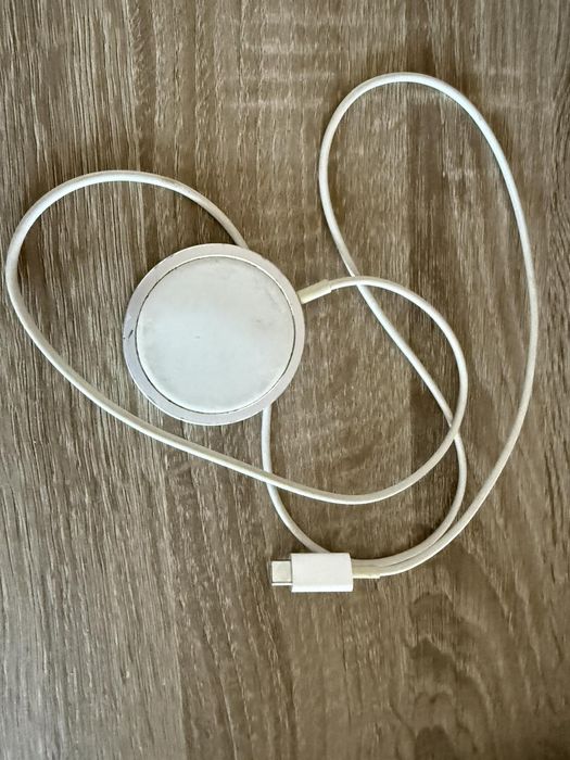 Безжично зарядно устройство Apple MagSafe Charger
