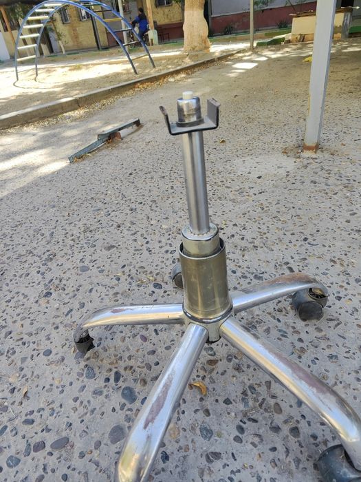 Кресло сотилади. Kreslo