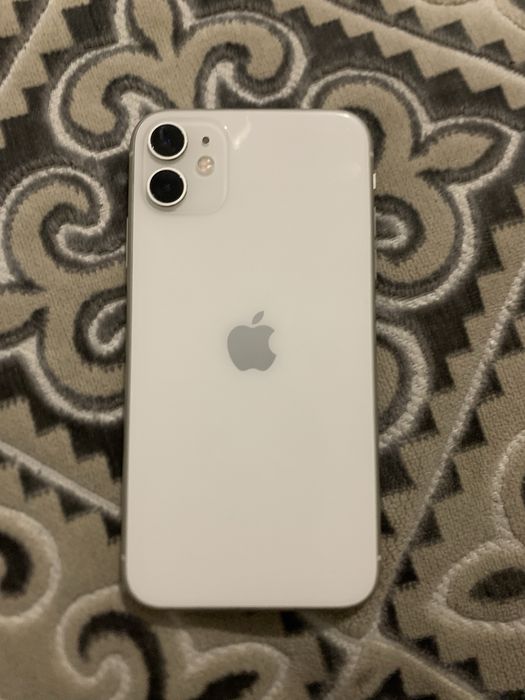 Продам iPhone 11