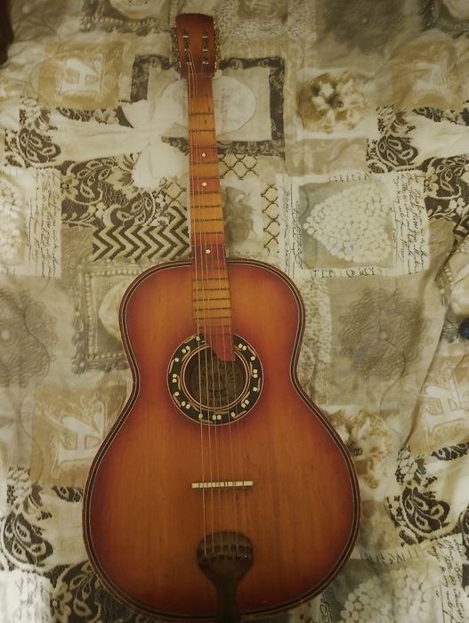 Акустична китара Кремена